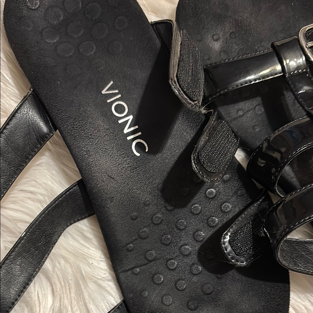 Vionic Black Sandals With Adjustable Straps And C… - image 6